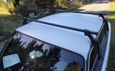Volvo-240-1984-white-6