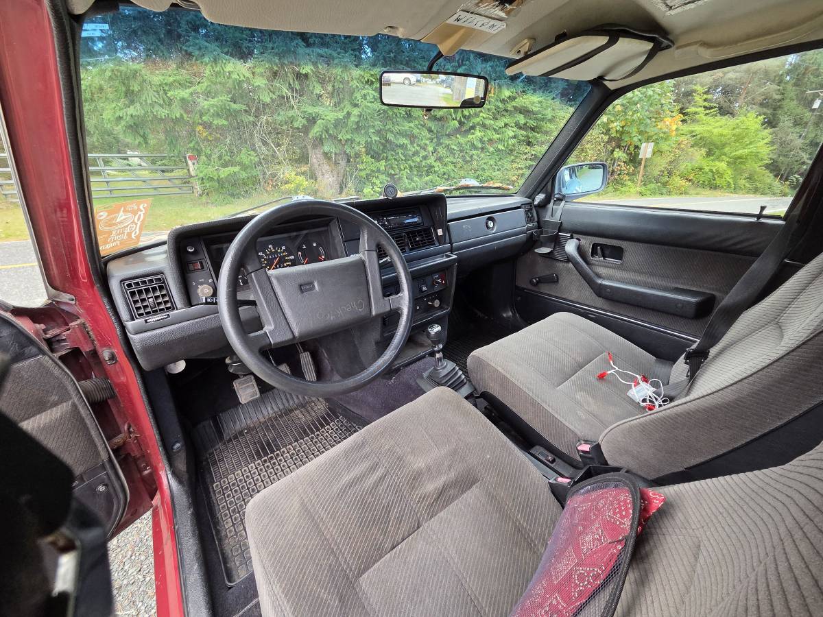 Volvo-240-1988-custom-8