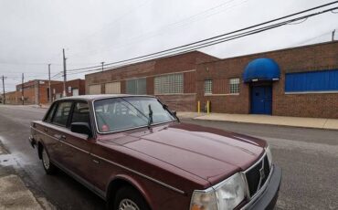 Volvo-240-1989-red-6