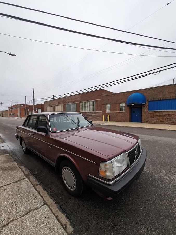 Volvo-240-1989-red-6