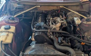 Volvo-240-1989-red-8