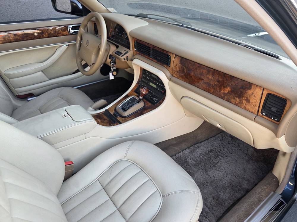 Volvo-240-1991-19