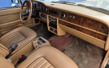 Volvo-240-1991-21