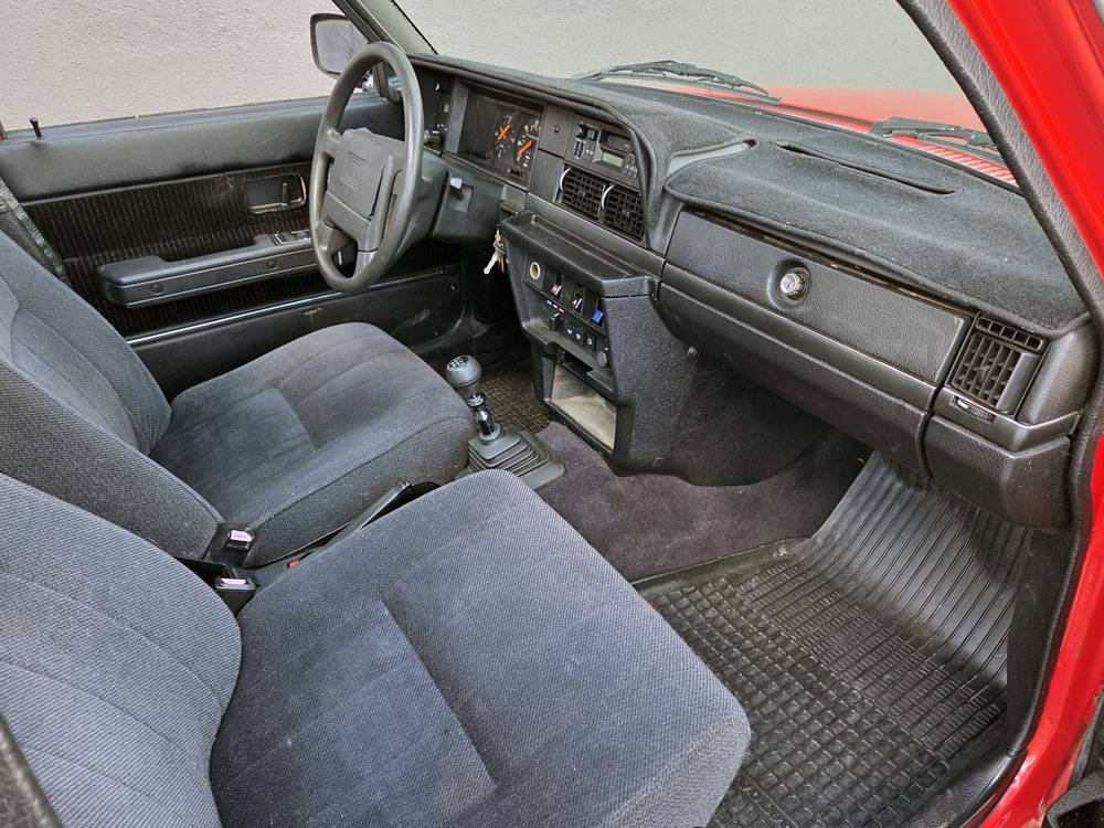 Volvo-240-1991-8