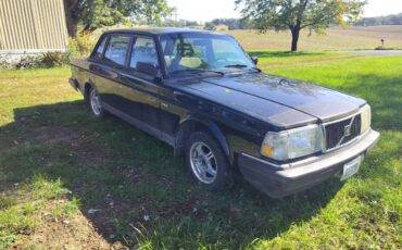 Volvo-240-1992-black-1