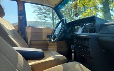 Volvo-240-1992-black-7