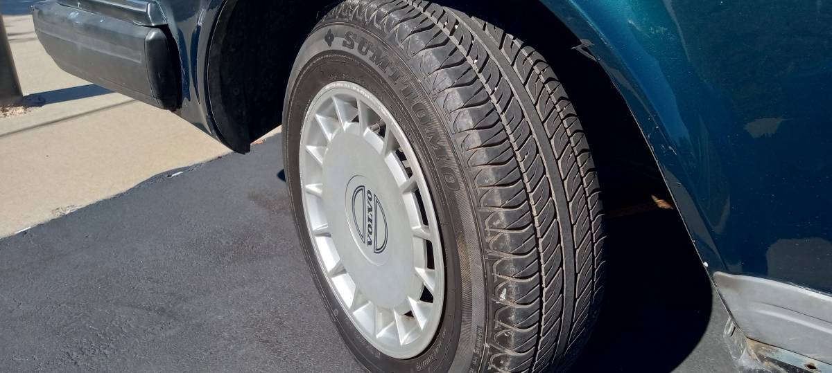 Volvo-240-1993-4