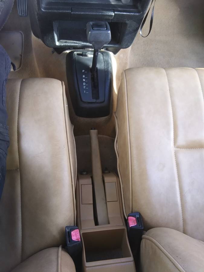 Volvo-240-1993-green-11