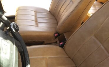 Volvo-240-1993-green-14