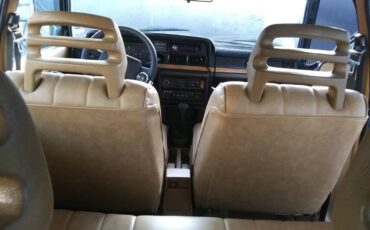 Volvo-240-1993-green-15