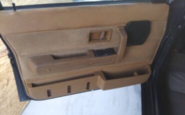 Volvo-240-1993-green-20