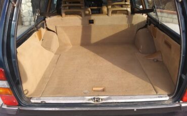 Volvo-240-1993-green-22