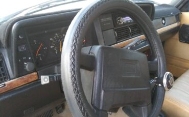 Volvo-240-1993-green-9