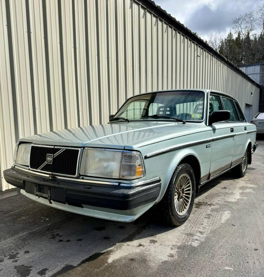 Volvo-240-dl-1987-1