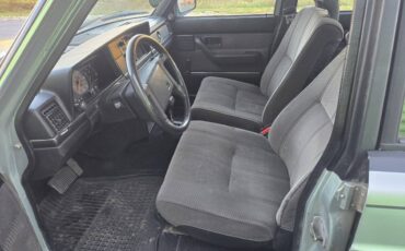 Volvo-240-dl-1987-10