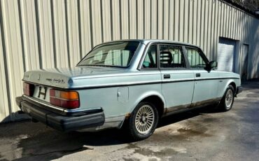 Volvo-240-dl-1987-10