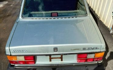 Volvo-240-dl-1987-12