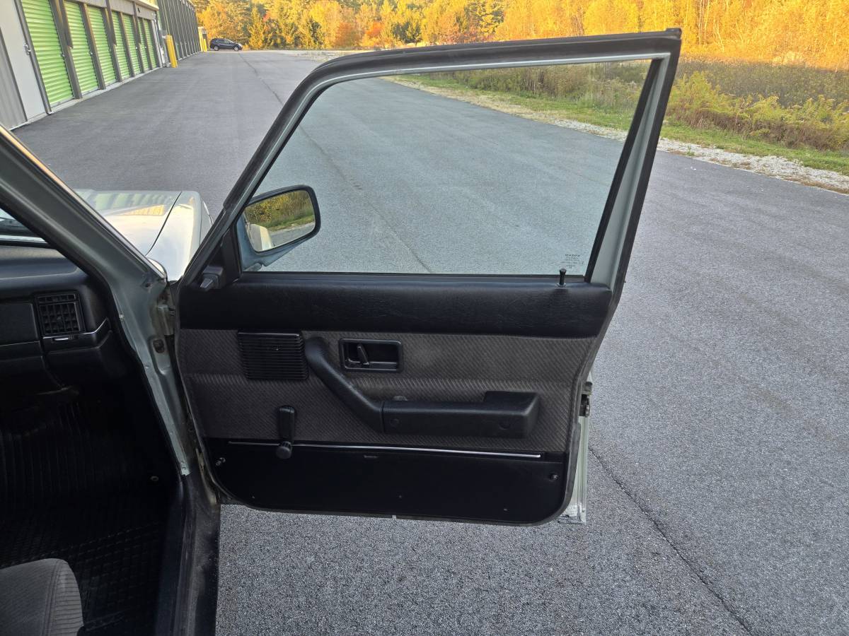 Volvo-240-dl-1987-14