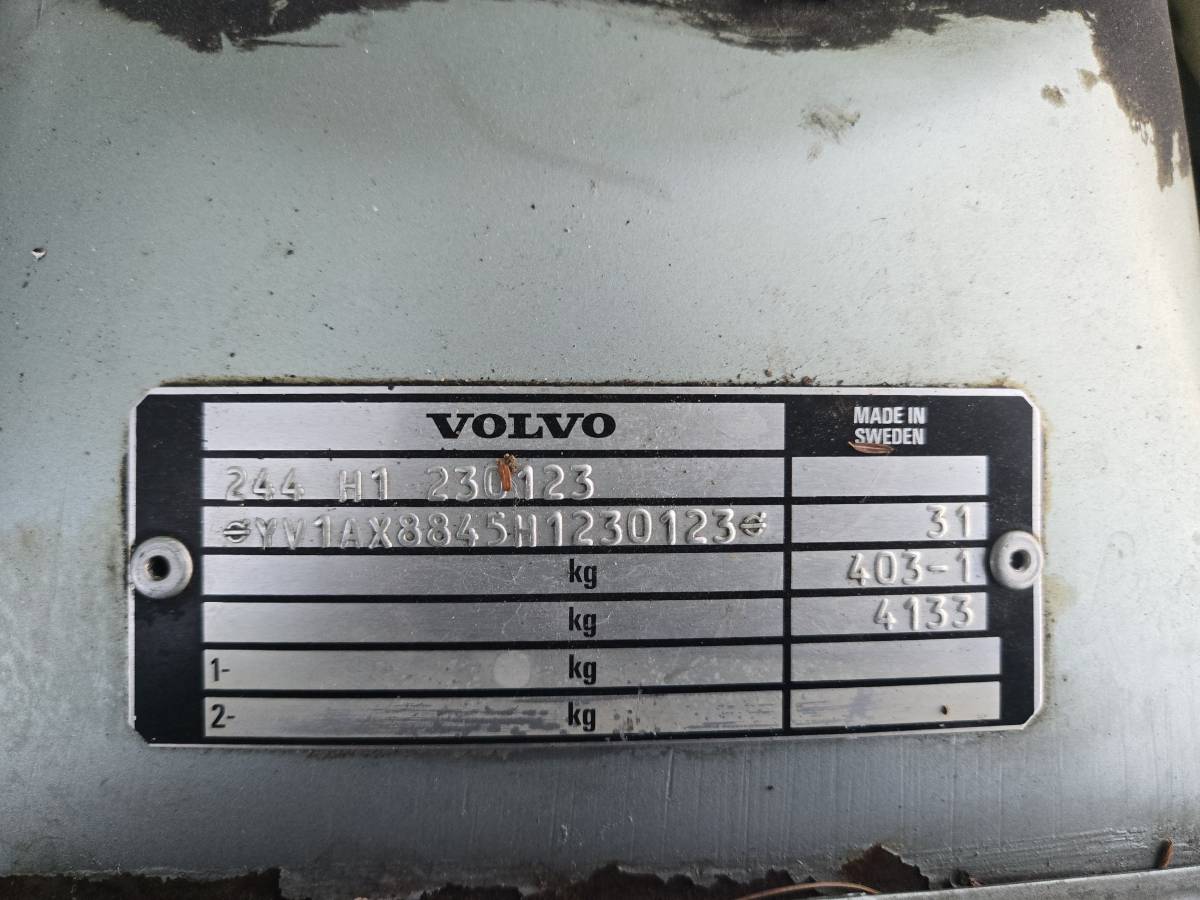 Volvo-240-dl-1987-20