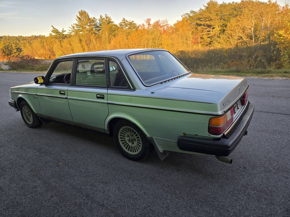 Volvo-240-dl-1987-3