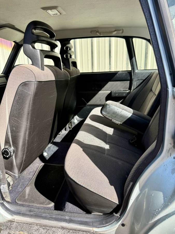 Volvo-240-dl-1987-35