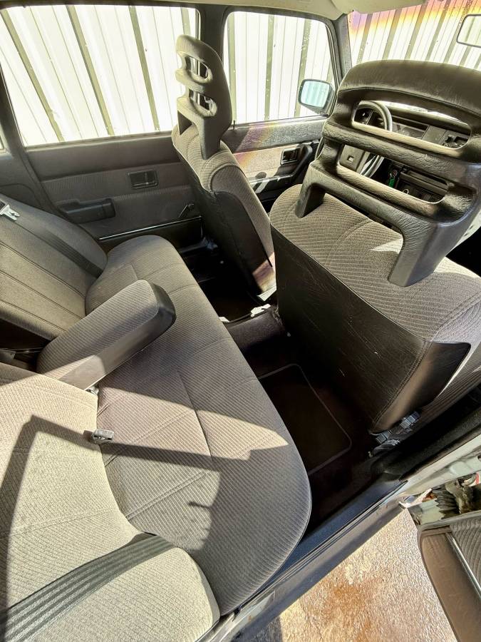 Volvo-240-dl-1987-39