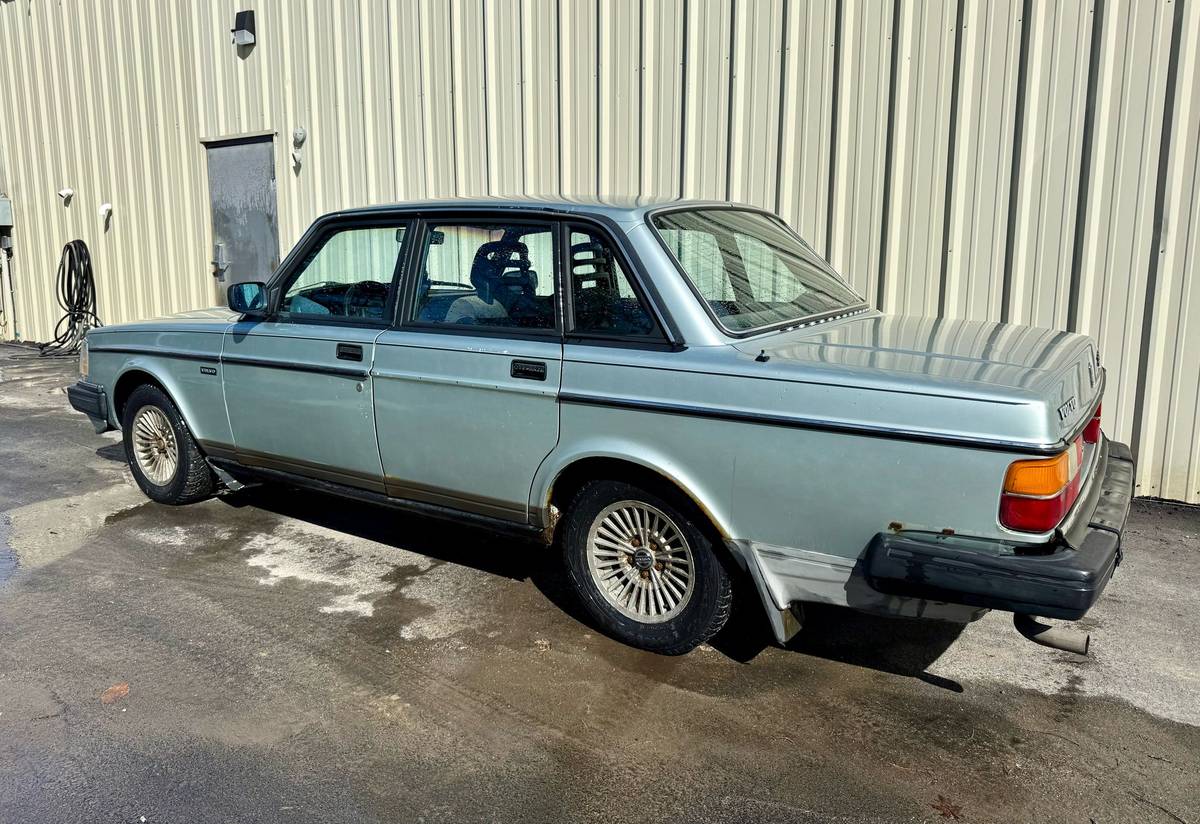 Volvo-240-dl-1987-45
