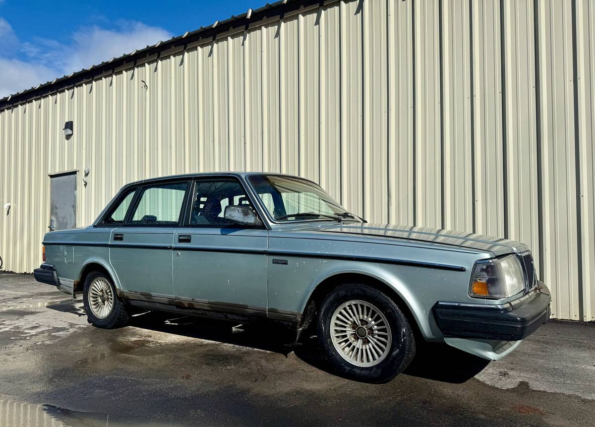 Volvo-240-dl-1987-46