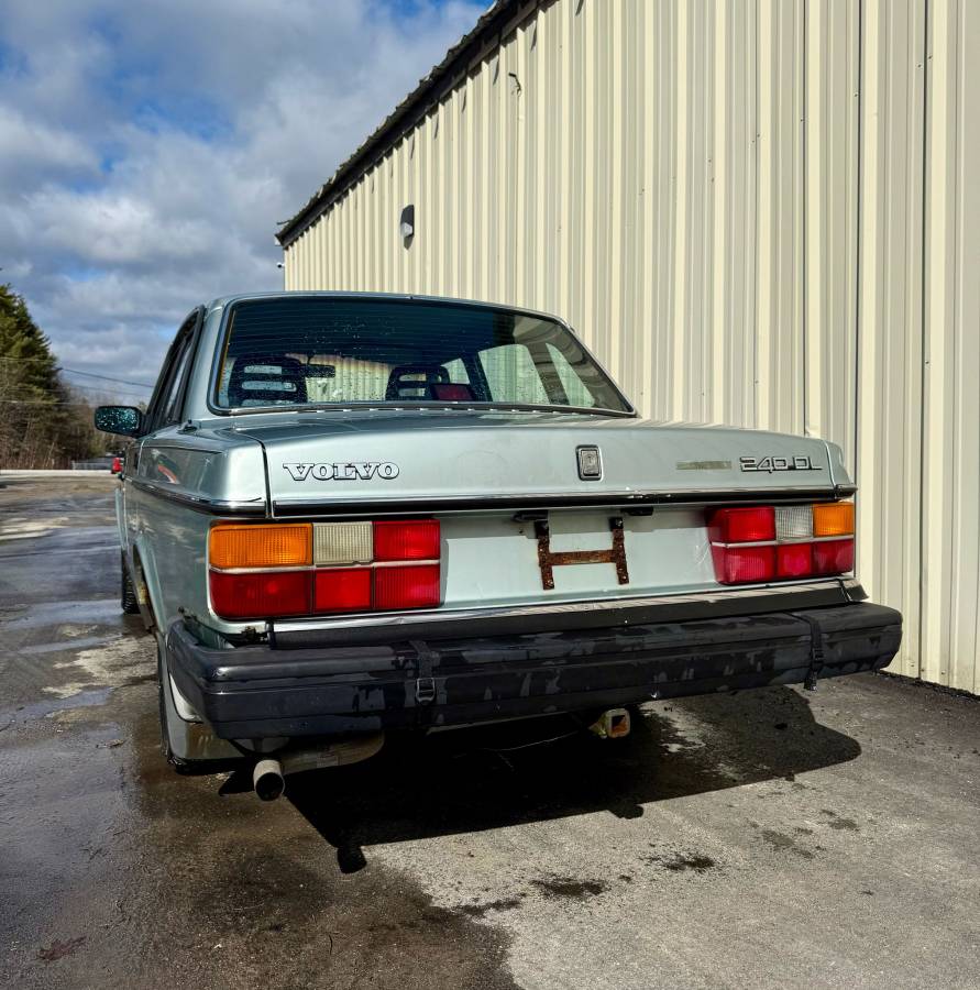 Volvo-240-dl-1987-53