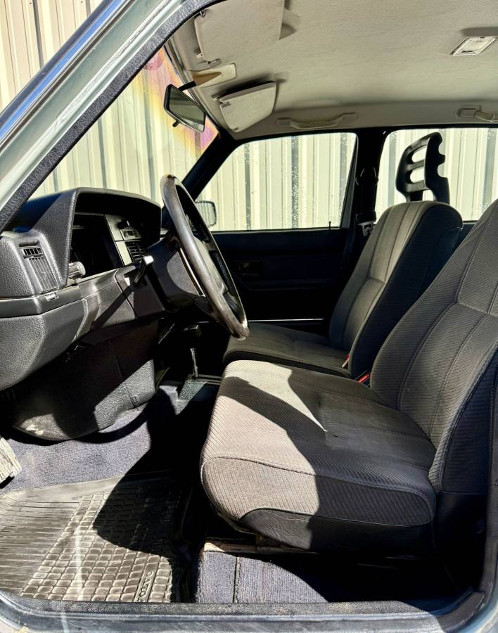 Volvo-240-dl-1987-55