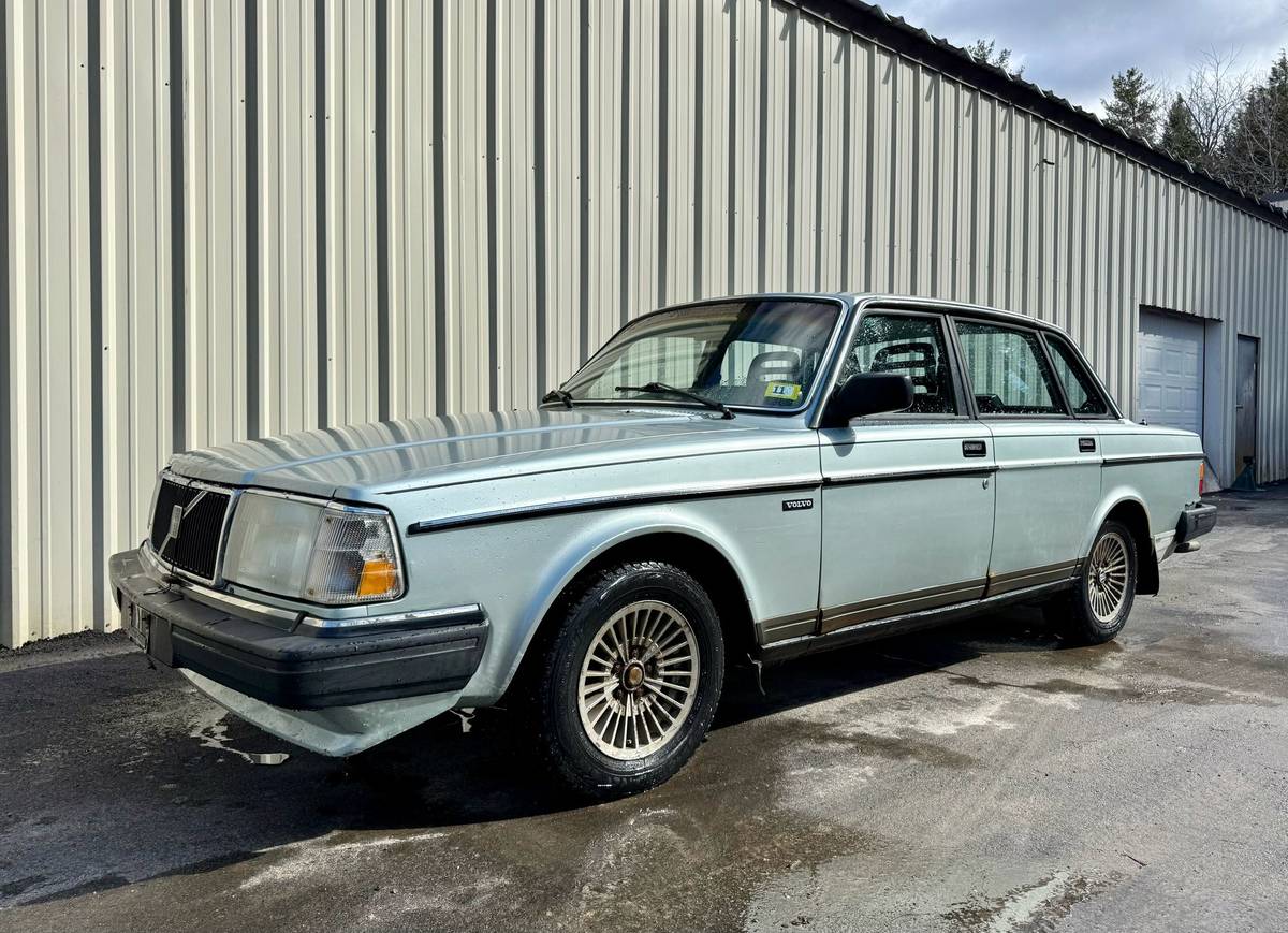 Volvo-240-dl-1987-63