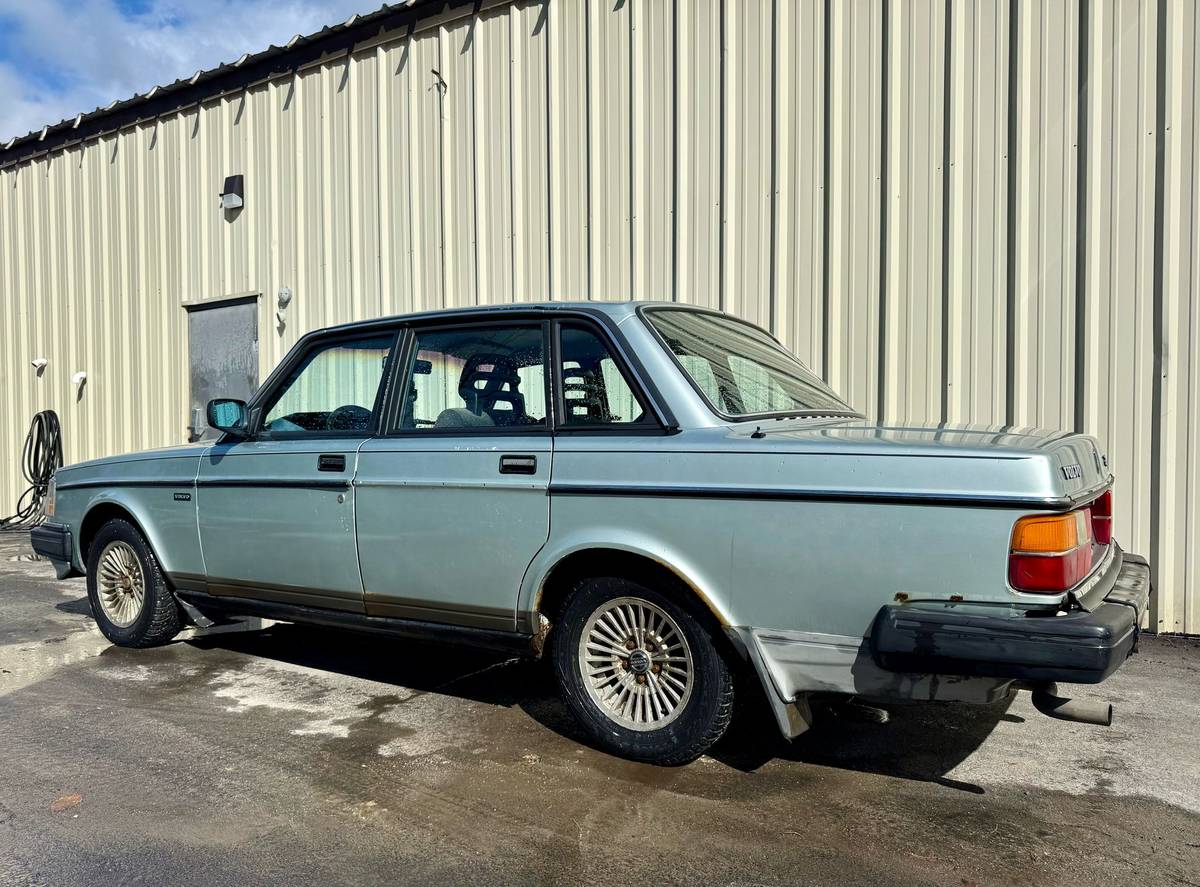 Volvo-240-dl-1987-65