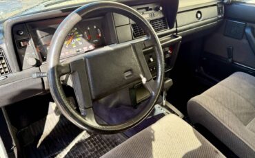 Volvo-240-dl-1987-75