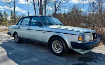 Volvo-240-dl-1987-82