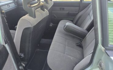 Volvo-240-dl-1987-9
