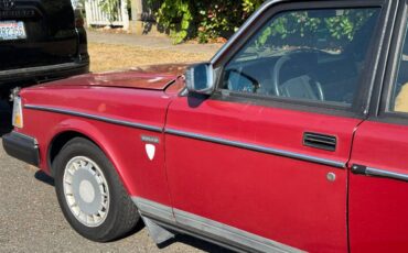 Volvo-240-series-1988-red-6