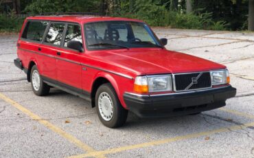 Volvo-240-series-1993-red-1