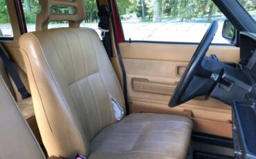 Volvo-240-series-1993-red-11