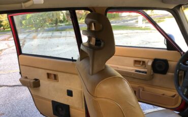 Volvo-240-series-1993-red-12