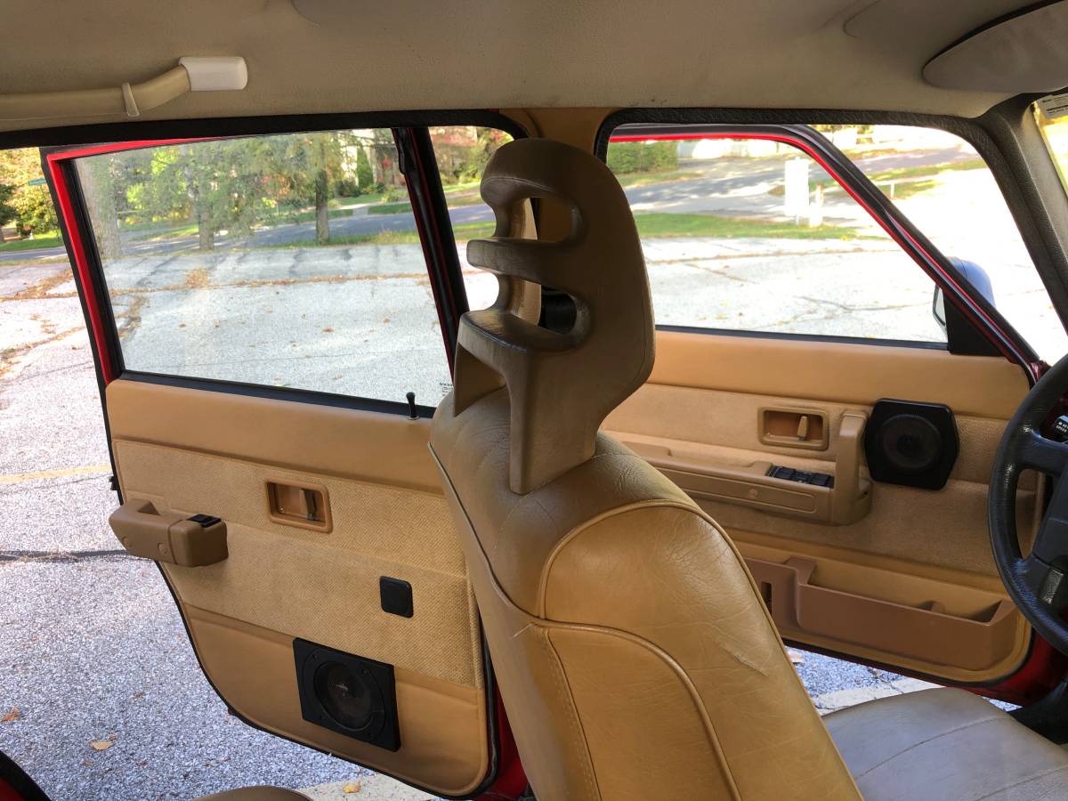 Volvo-240-series-1993-red-12
