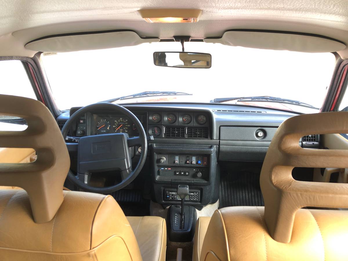 Volvo-240-series-1993-red-13