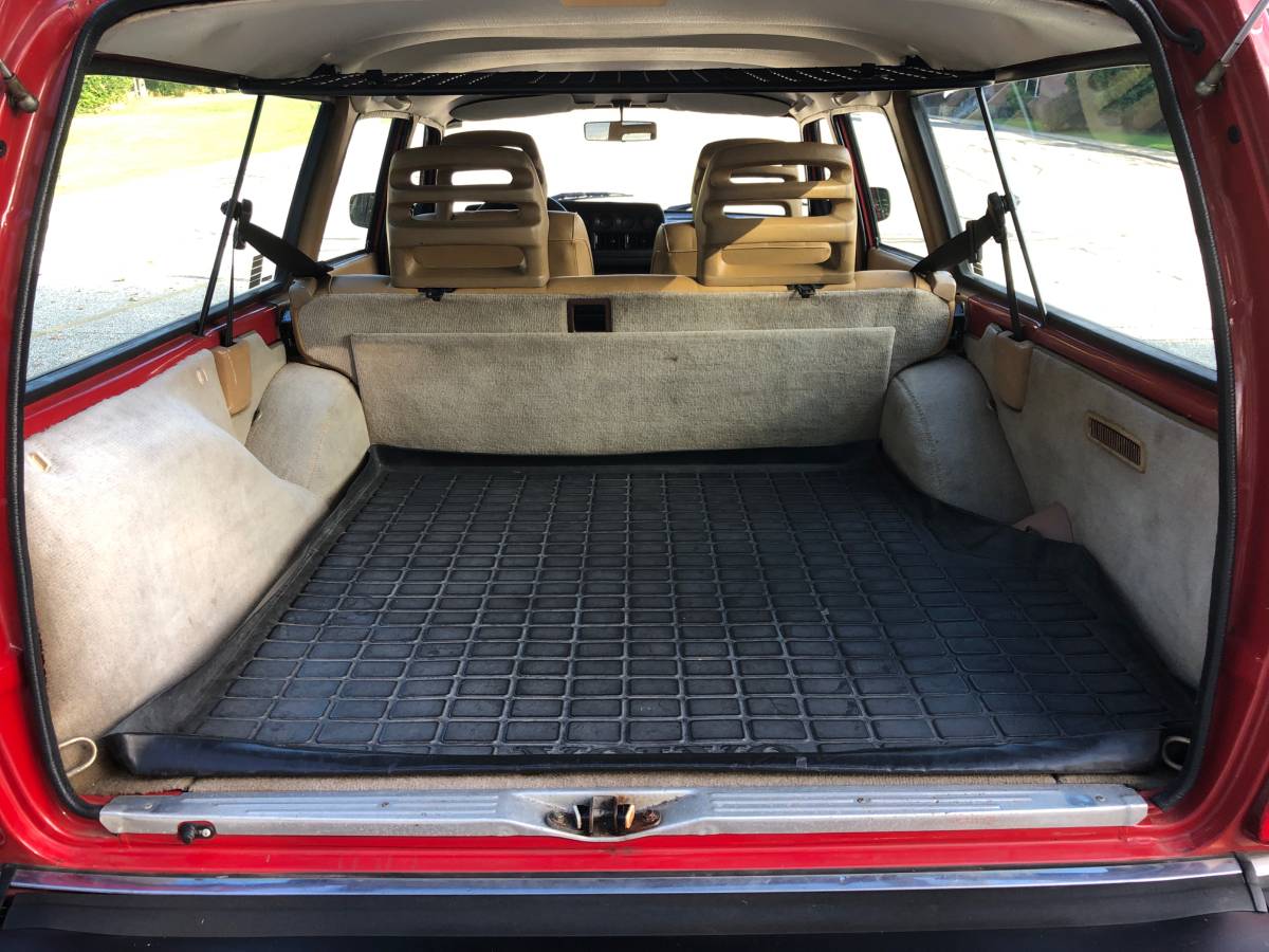Volvo-240-series-1993-red-14