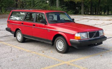 Volvo-240-series-1993-red