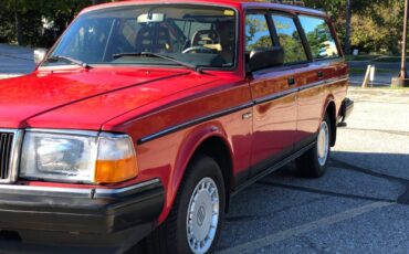 Volvo-240-series-1993-red-4