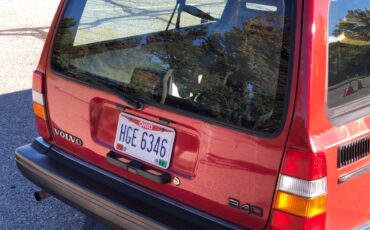 Volvo-240-series-1993-red-5