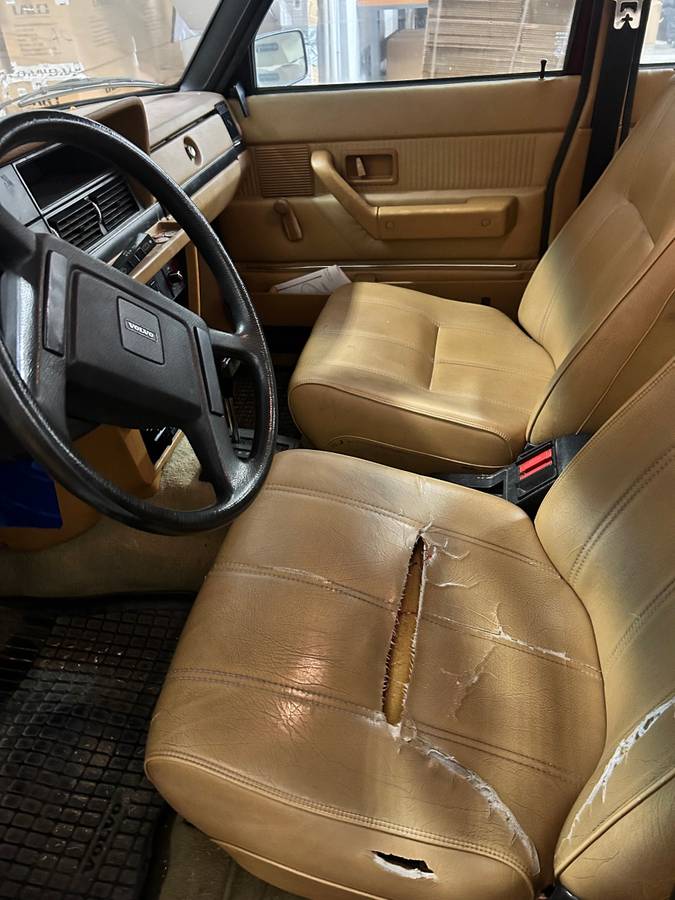 Volvo-240-series-cb-1981-brown-12