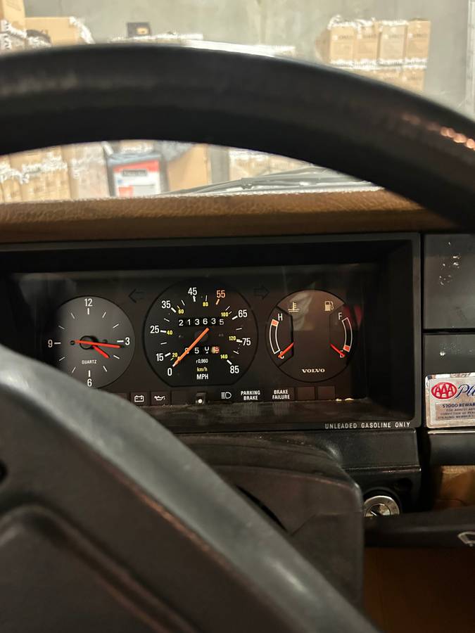 Volvo-240-series-cb-1981-brown-13