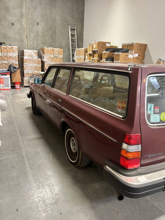 Volvo-240-series-cb-1981-brown-5