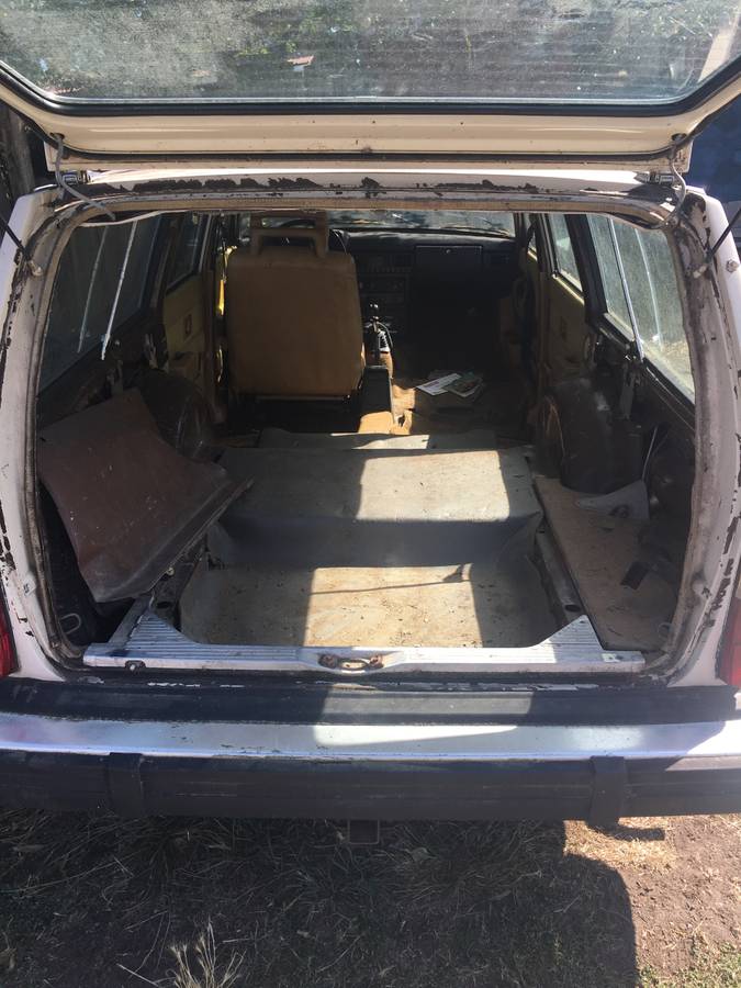 Volvo-240-wagon-1980-brown-16