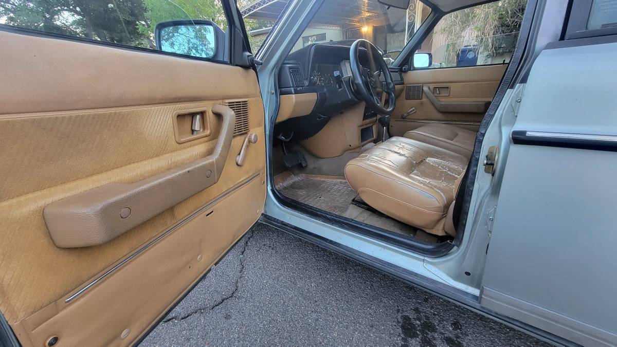 Volvo-240-wagon-1986-6